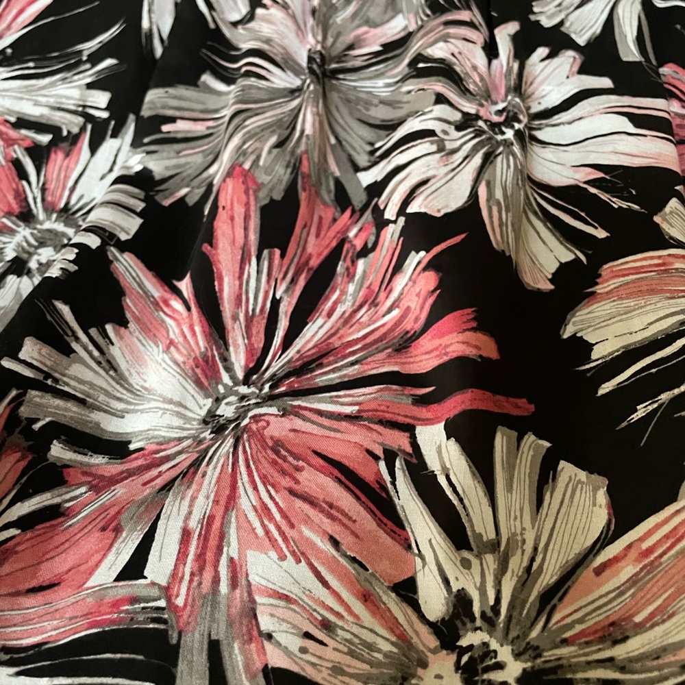 New with tags Liz Claiborne flower skirt